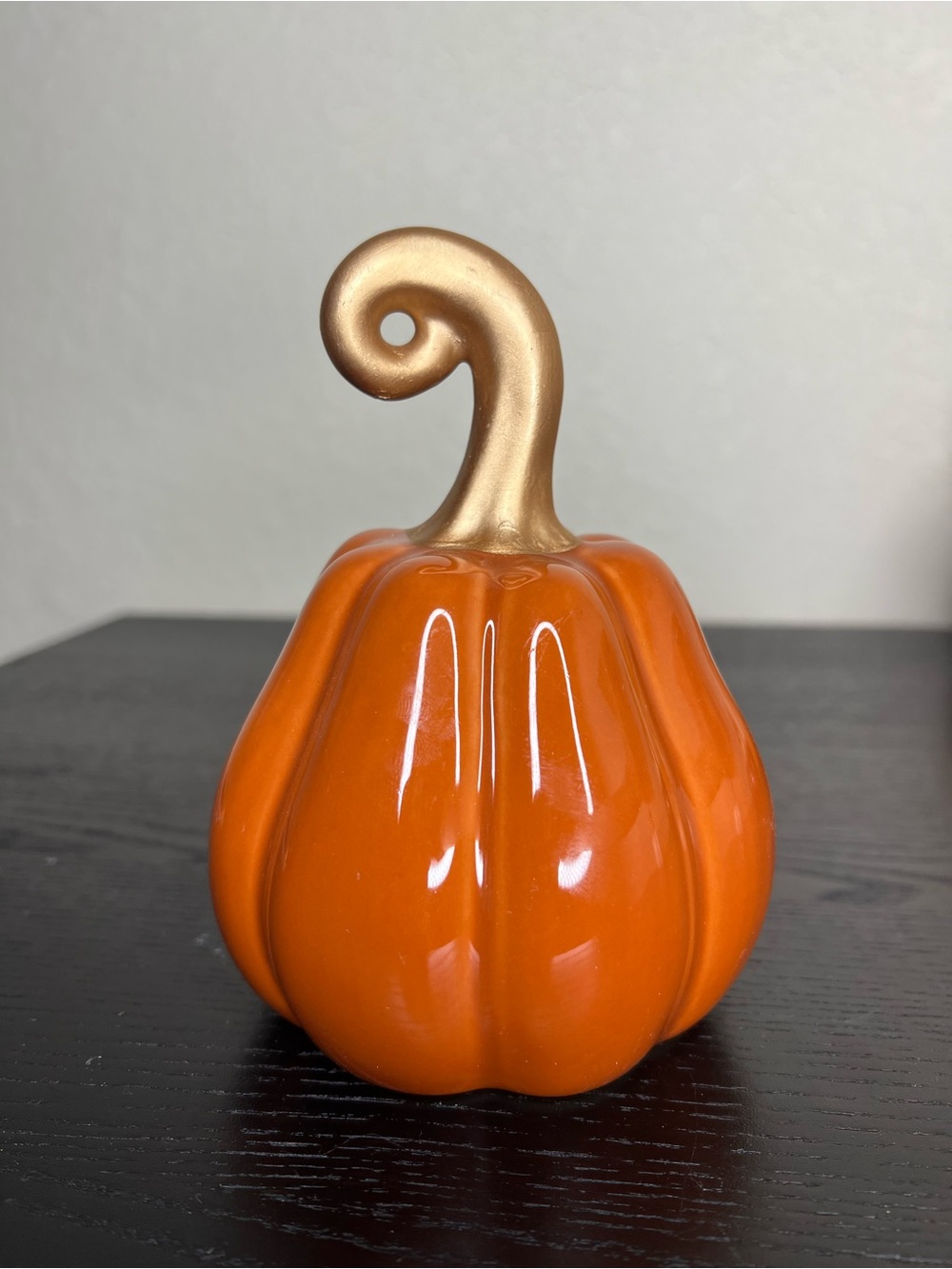 NEW Target Bullseyes Playground Set of 8 Medium & Small Ceramic Pumpkins - Picture 8 of 15